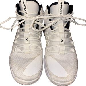 Nike Hyperdunk White and Black High-Tops shoes sneakers 6.5